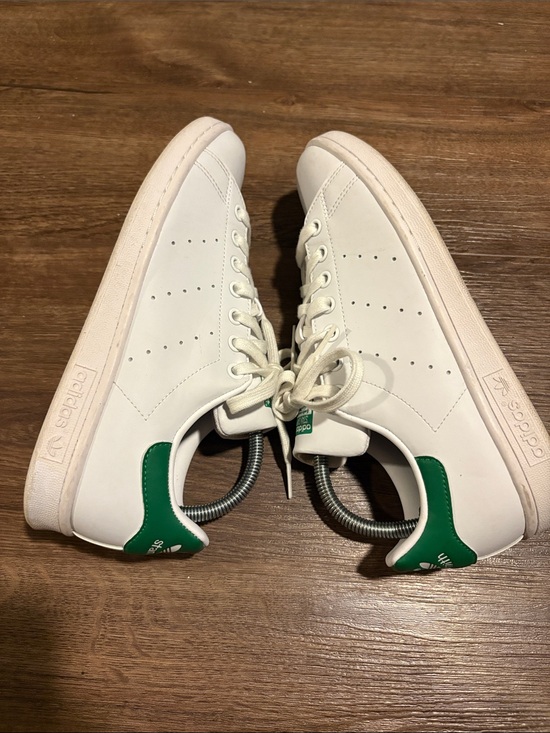 Adidas Stan Smith men’s size 8 shoes